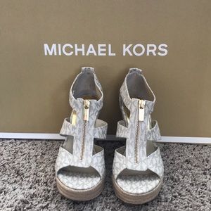 Michael Kors Damita Wedge MK logo